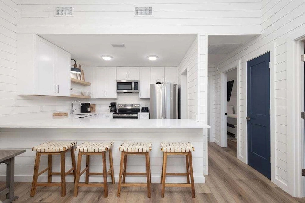 Sailhouse West 2 Bedroom Duplex