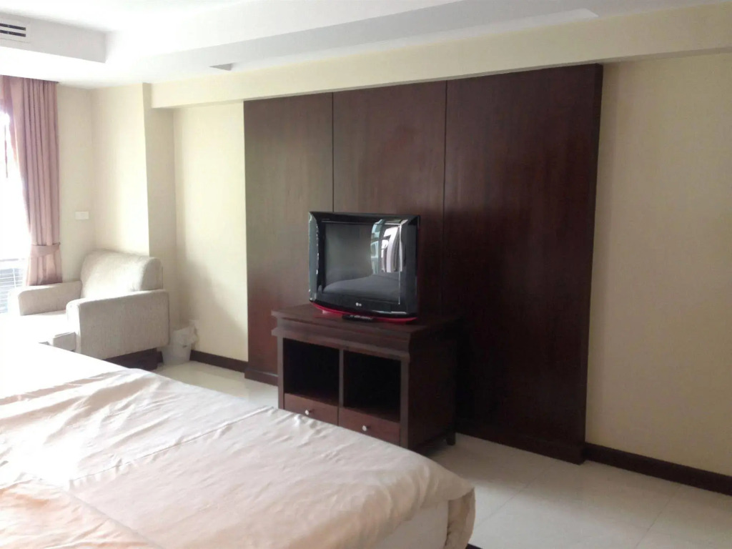 August Suites