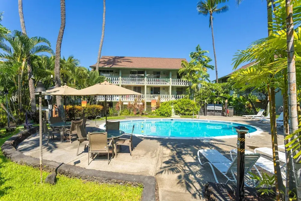 Kona Islander Inn Condos