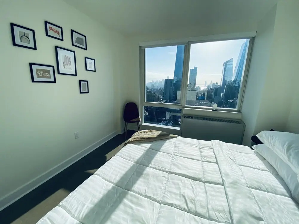 2 Bedroom Luxury Living Views of NYC