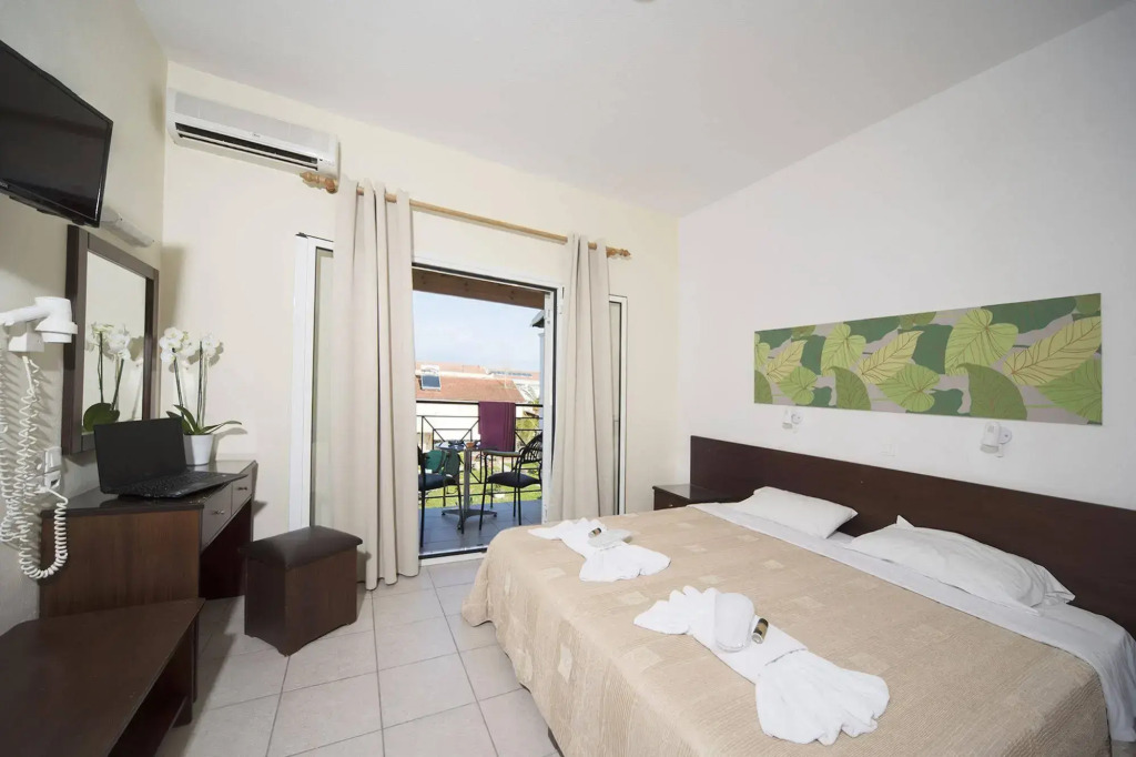 Metaxa Apartments
