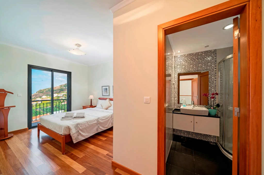 3 bedroom in Calheta, stunning views, private heated pool | Casa Amaro Mar