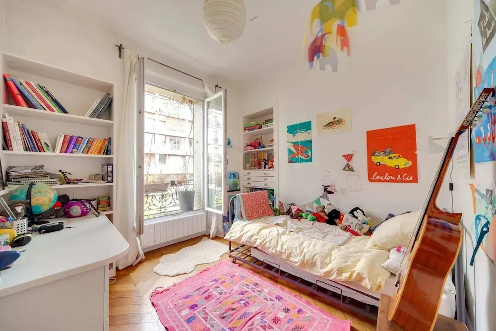 Typical Parisian Apartment Near "Le Palais des Glaces"