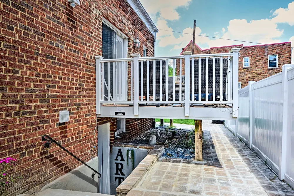 Stylish DC Studio ~ 5 Mi to National Mall!
