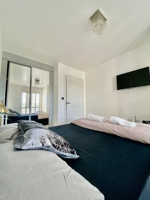 Captivating 1-bed Apartment Greater London