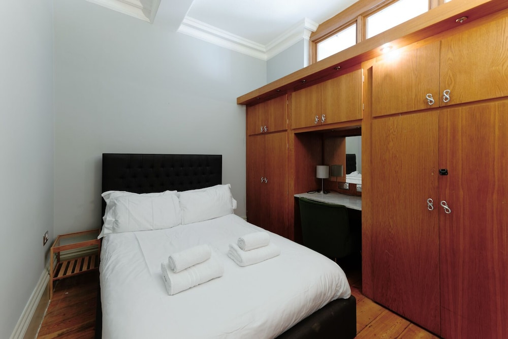 Historic two bed Apartment in the City Centre