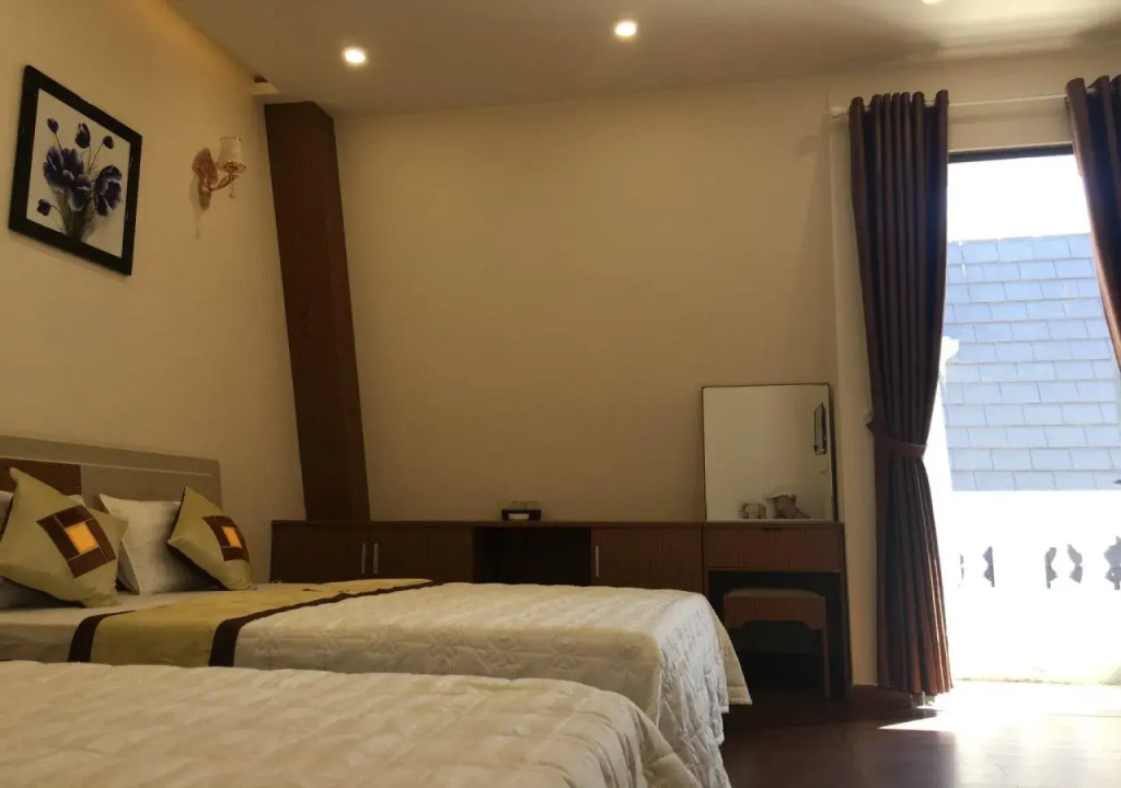 Khách Sạn Triều Dâng