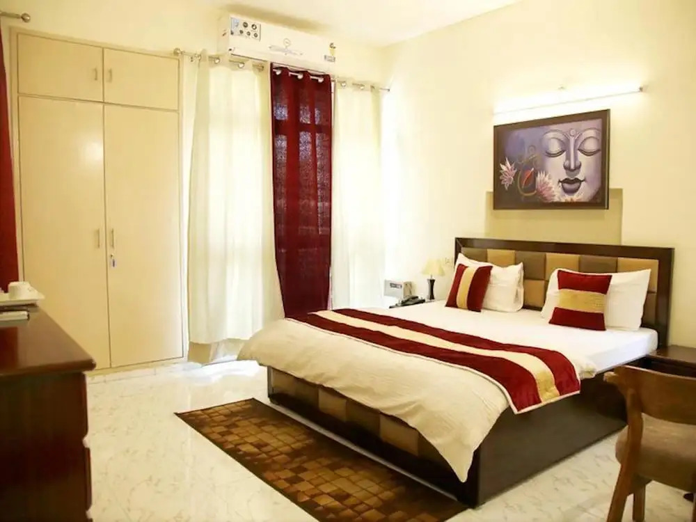 Maplewood Guest House, Neeti Bagh, New Delhiit is a Boutiqu Guest House - Room 2
