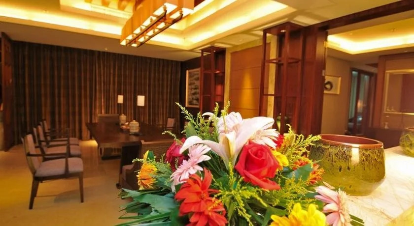 Sanjiang Forest Hot Spring Dumashi Hotel