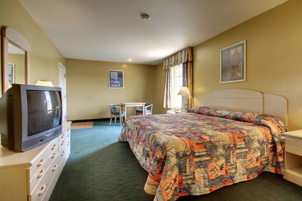 Key West Inn - Childersburg