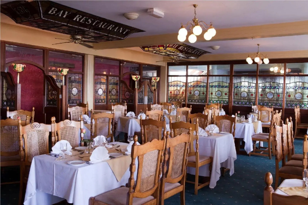 Clonea Strand Hotel