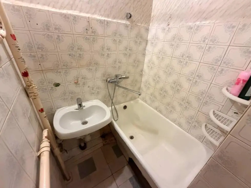 Moment House  на Космонавтов 12