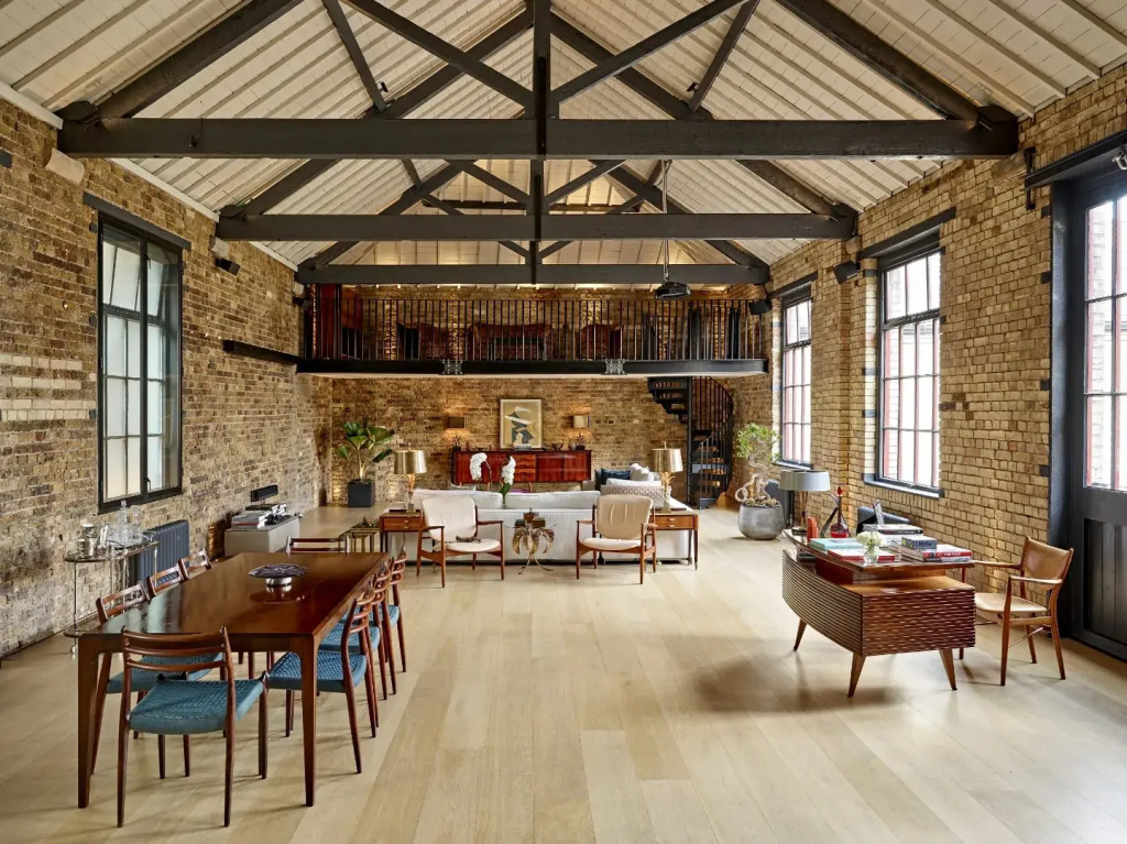 One of a Kind Victorian Luxury Loft in Clerkenwell
