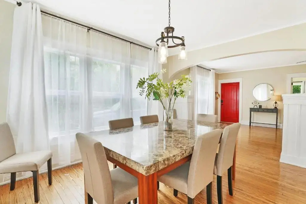 Charming Historic Home and Cottage minutes from the Intracoastal and the Beach