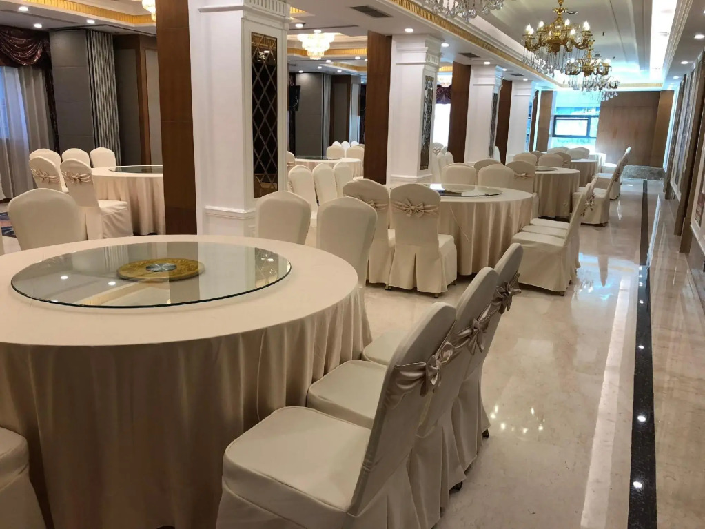 Huaxia Hotel