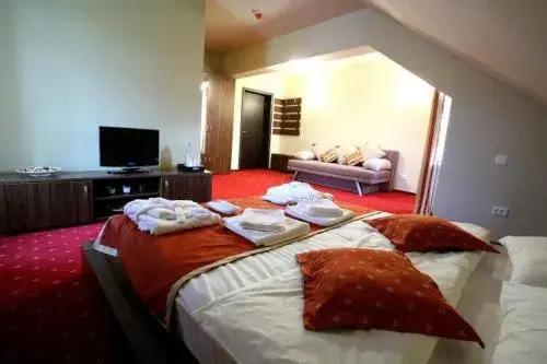 Maya House
