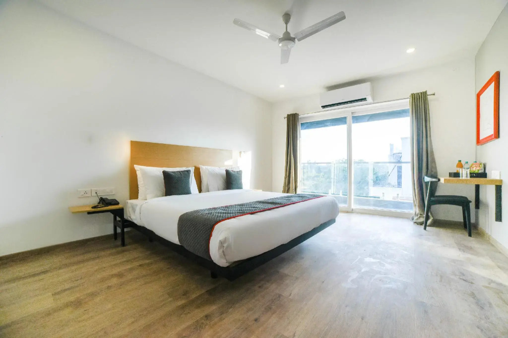 OYO Townhouse 211 Laguna Ecr