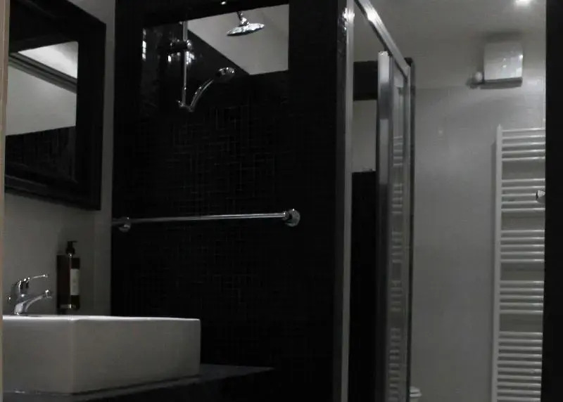 Gardenia Luxury Room