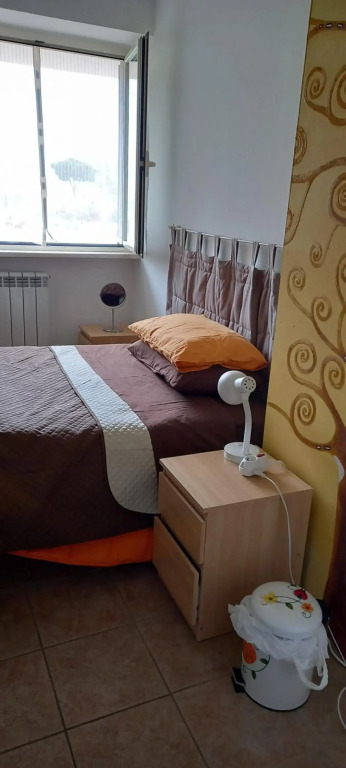 Santy's Rooms BAGNO CONDIVISO2piano no lift no aria condiz NO NAVETTA TERMOSIFONI 3 ORE AL DI TEMPERATURA MASSIMA 20 GRADI