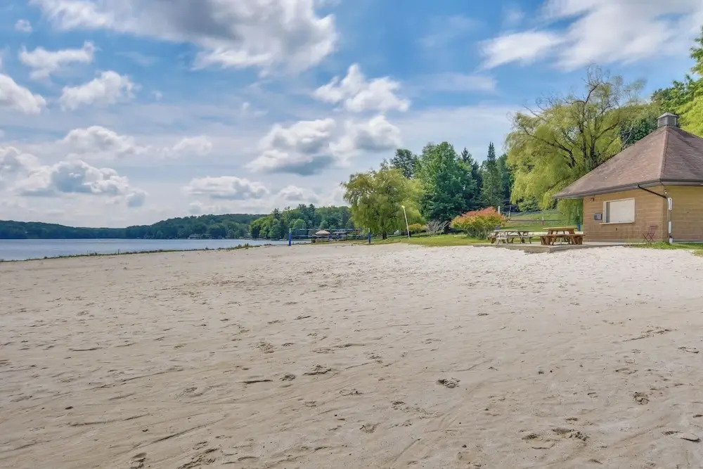 Resort Amenities: Family-friendly Dubois Cabin