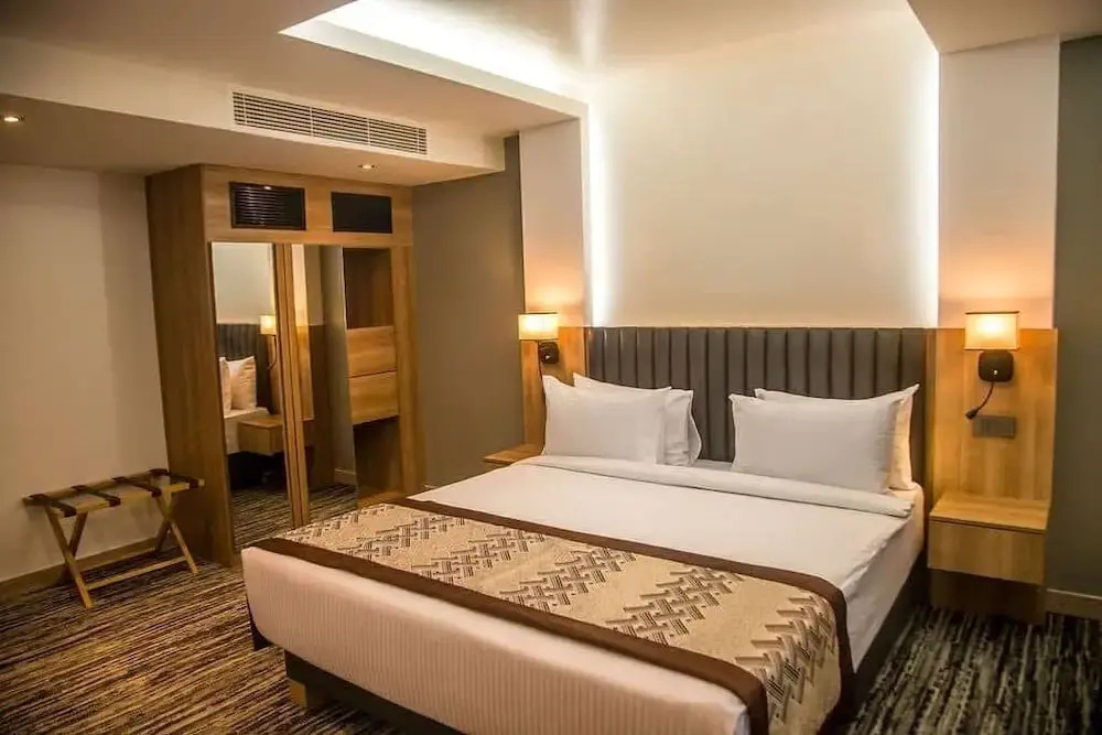 Piccadilly Suites