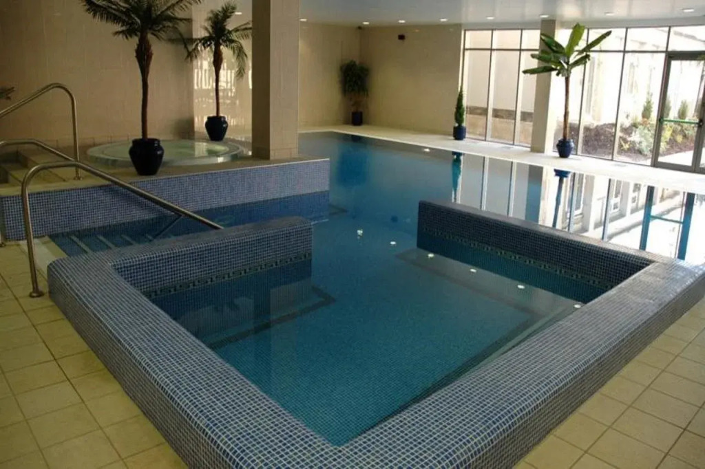 Rochestown Lodge Hotel