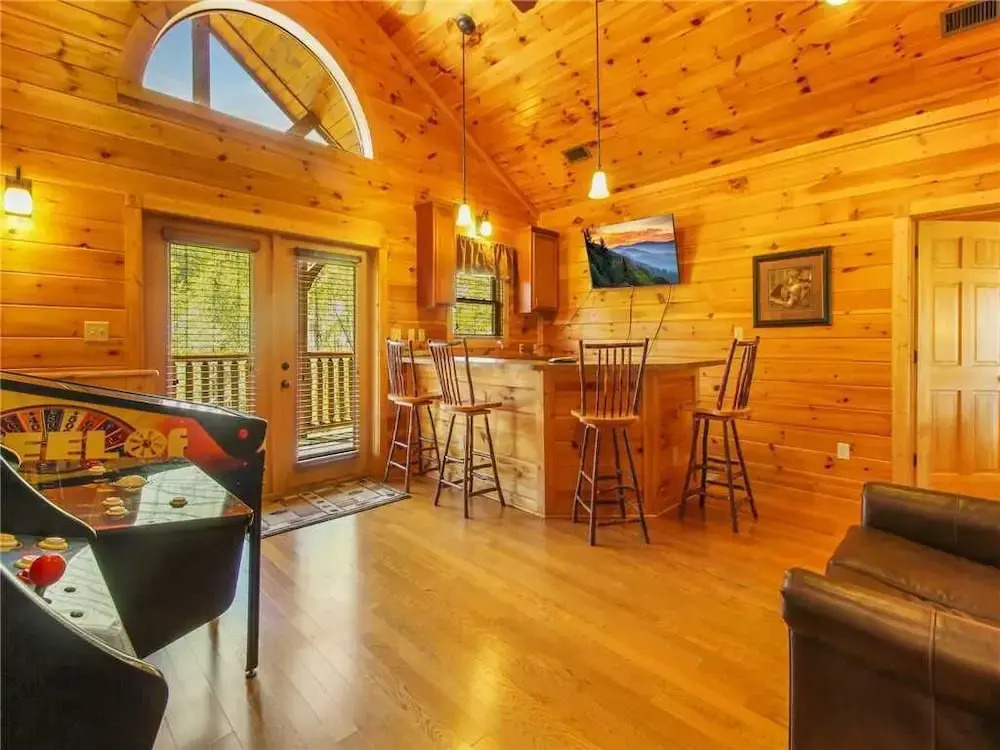 Big Sky Lodge II - Seven Bedroom Cabin