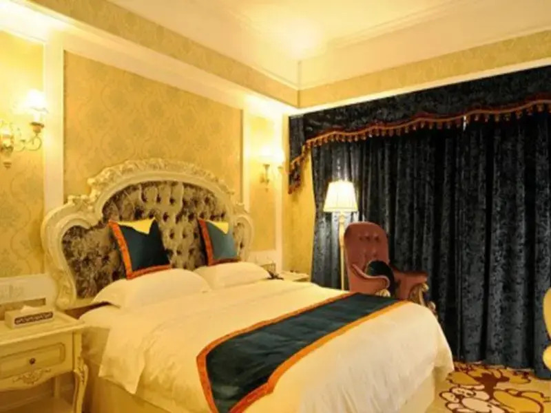 Chengdu French Theme Gold Palace
