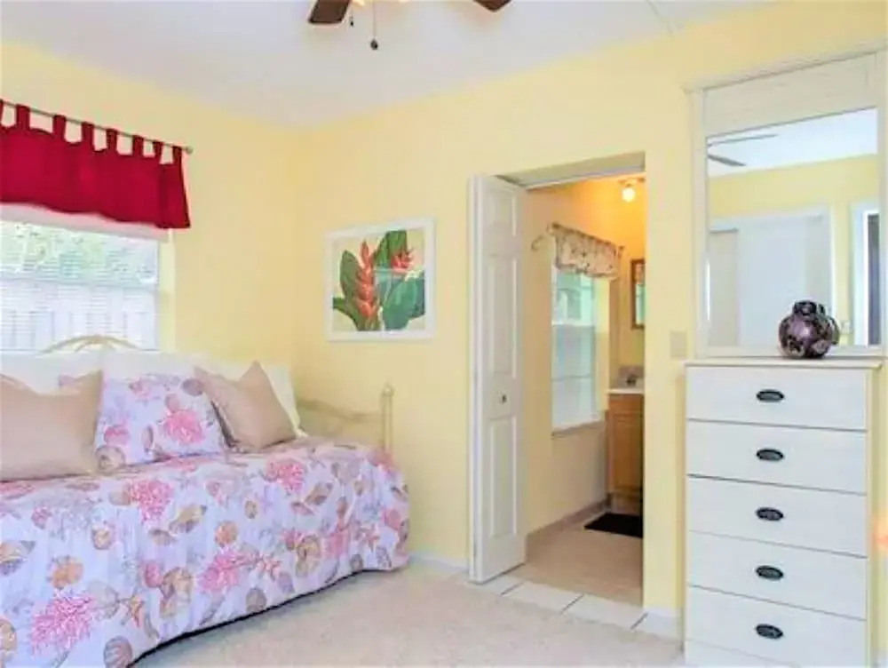 St Pete Beach Vacations by TechTravel