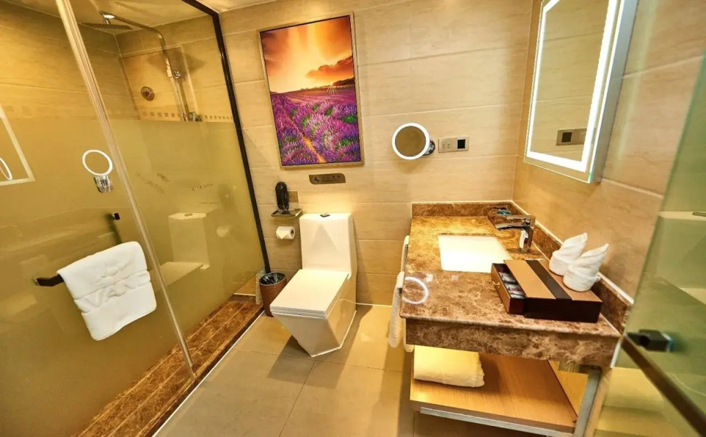 Lavande Hotel Haining Leather City Yintai