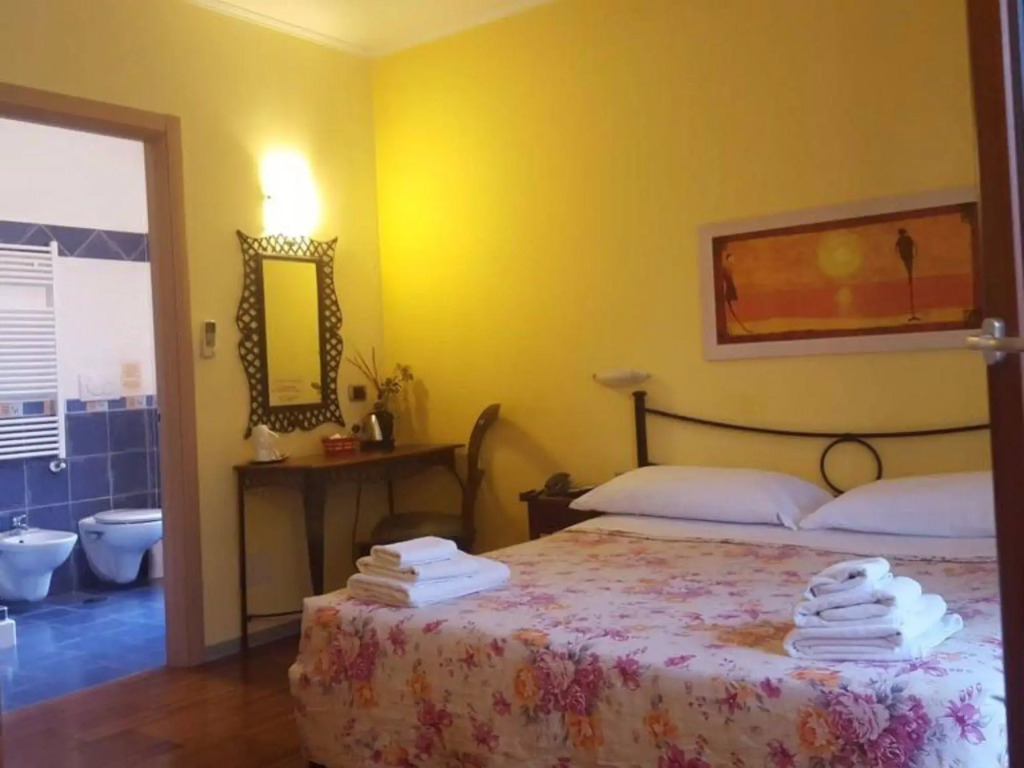 Aurelia Garden Gold B&B