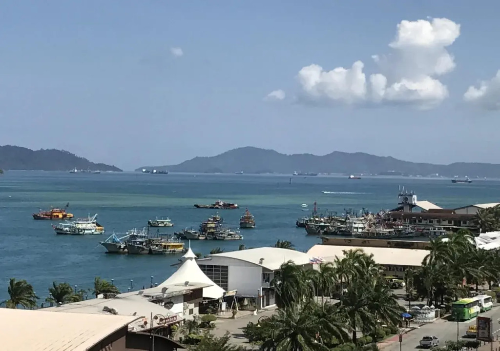 T & H Vacation Condo @Marina Court