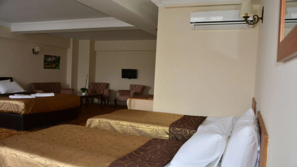 Konur Hotel