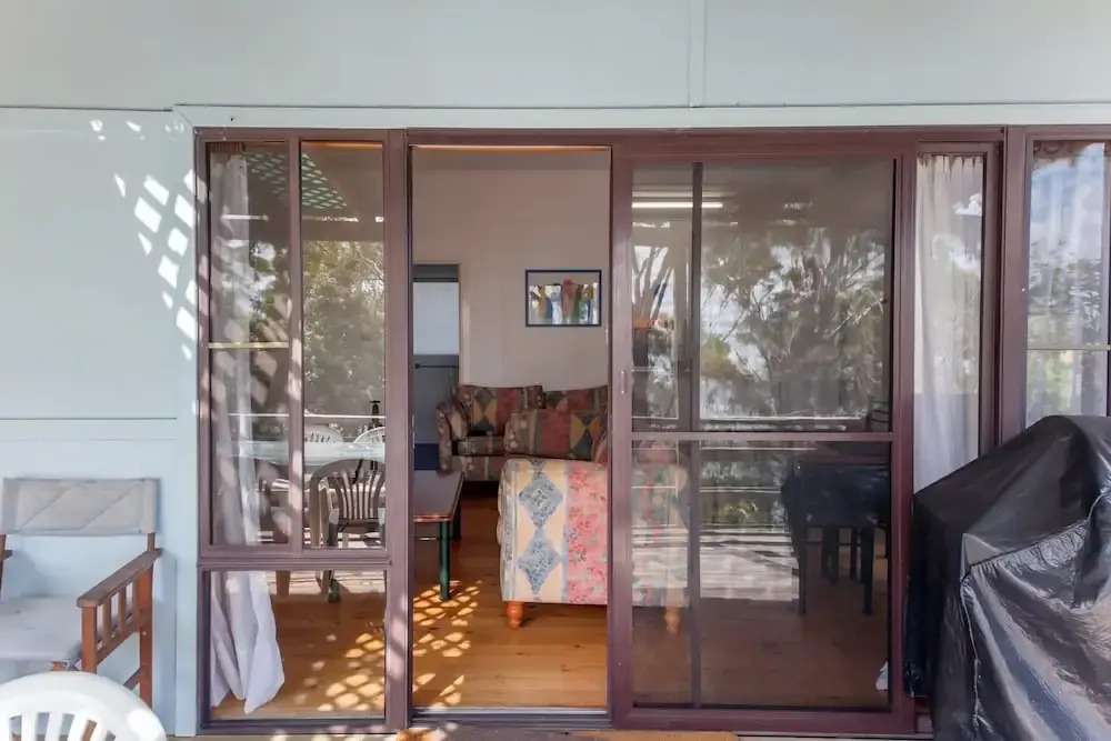 Thurlow Avenue, 48