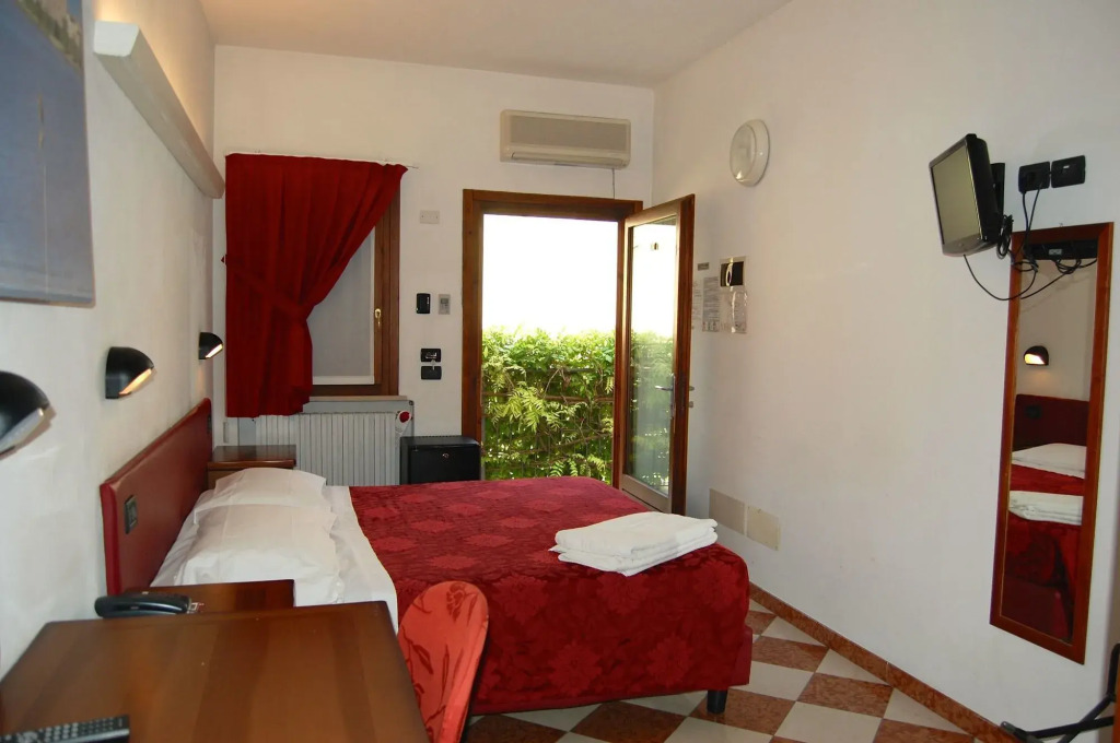 A Casa Dei Gonzaga, MantegnaHotels