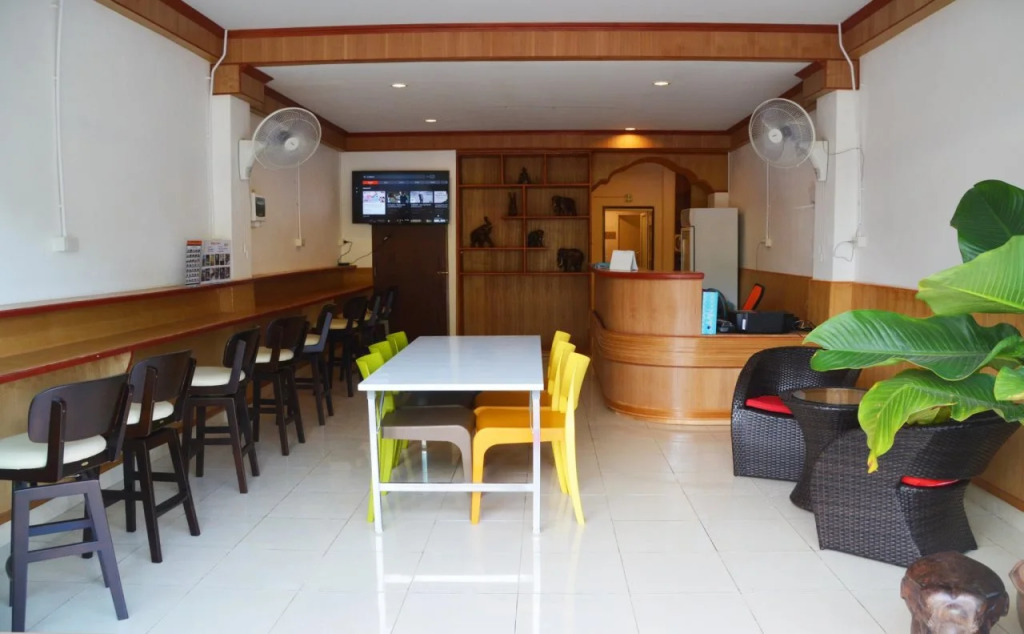 Chang Hostel