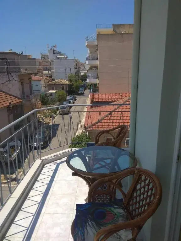 Thanasis Apartments B2