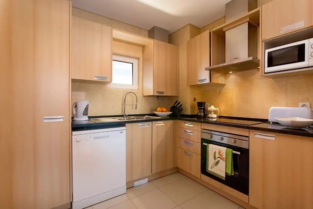 Albufeira - Apartment - Sleeps 4 - Pool - Seaside