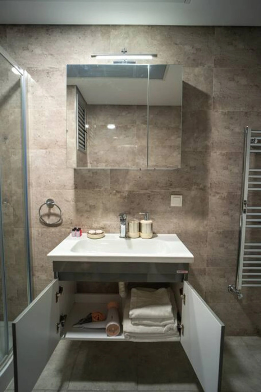 Prestige 22 · Prestigious 1 Bedroom Suite Apartment
