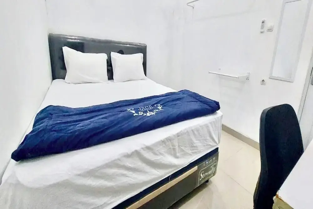 Urbanview Hotel The Lodge Karawaci