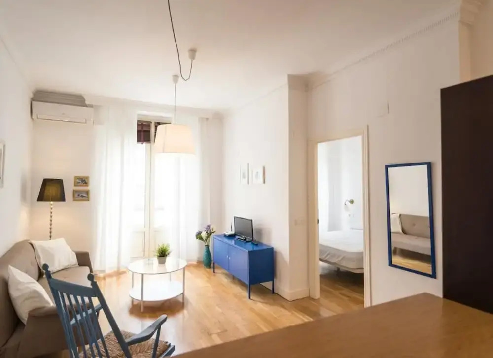 107398 - Apartment In Malaga