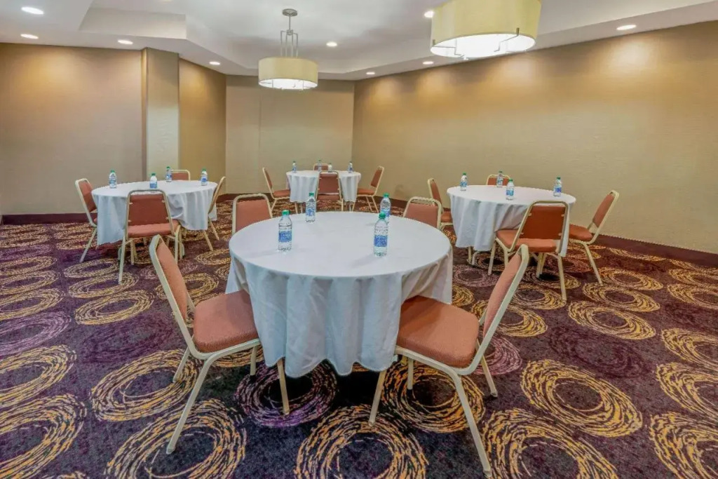 Holiday Inn Express Butte