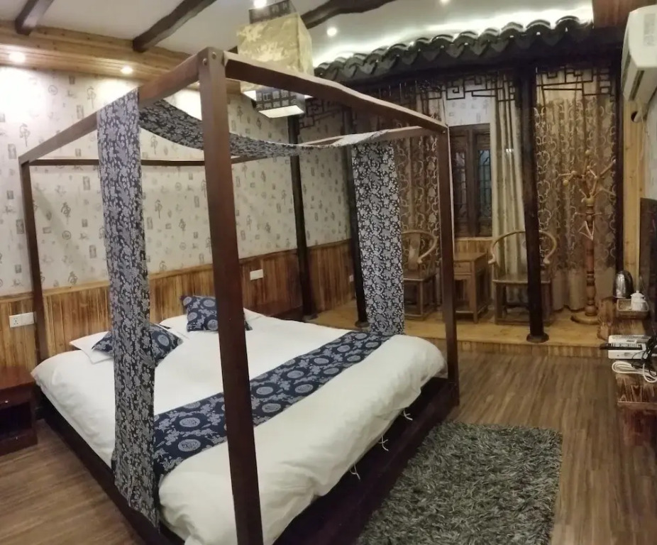 Yue Yue Theme Hostel