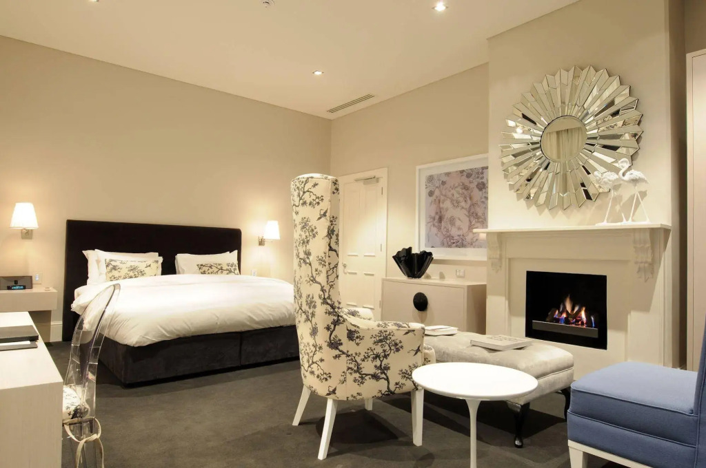 The Stirling Hotel