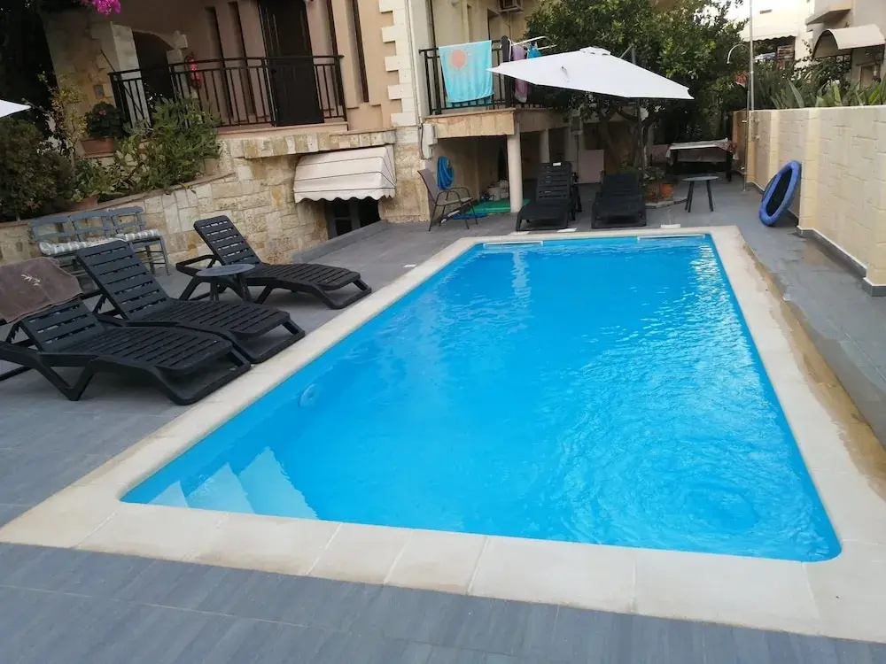 Iliana Apartments