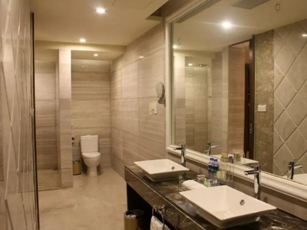 Zhuhai Paragon Holiday Hotel