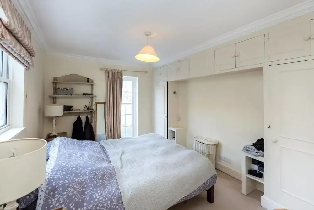 1-bed Flat at the Heart of Fulham & Parsons Green!