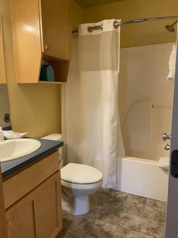 Sea Breeze Court