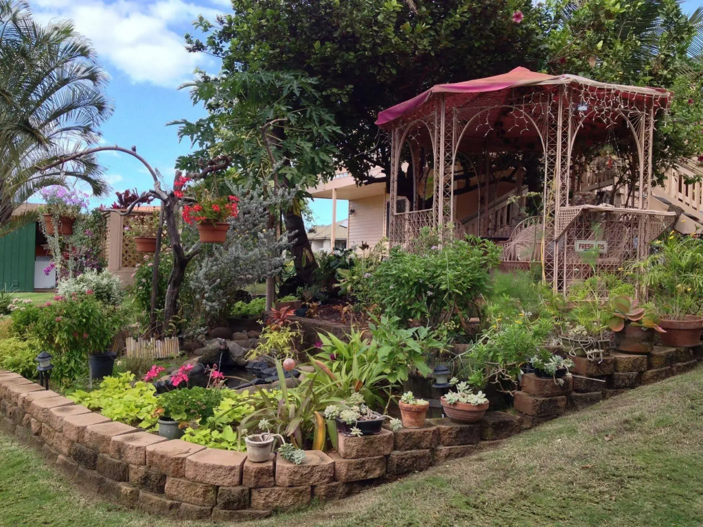 Nona Lani Cottages
