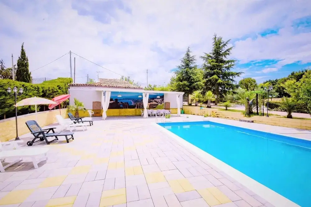 Villa With 7 Bedrooms in Enna, With Wonderful Lake View, Private Pool, Enclosed Garden